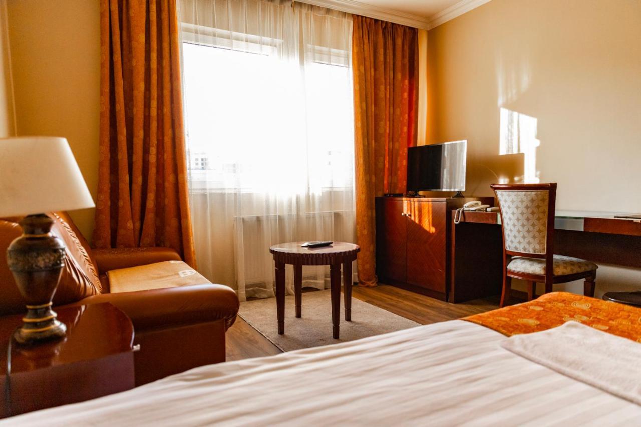 Boutique Hotel Igmas, Prishtina Приштина Экстерьер фото